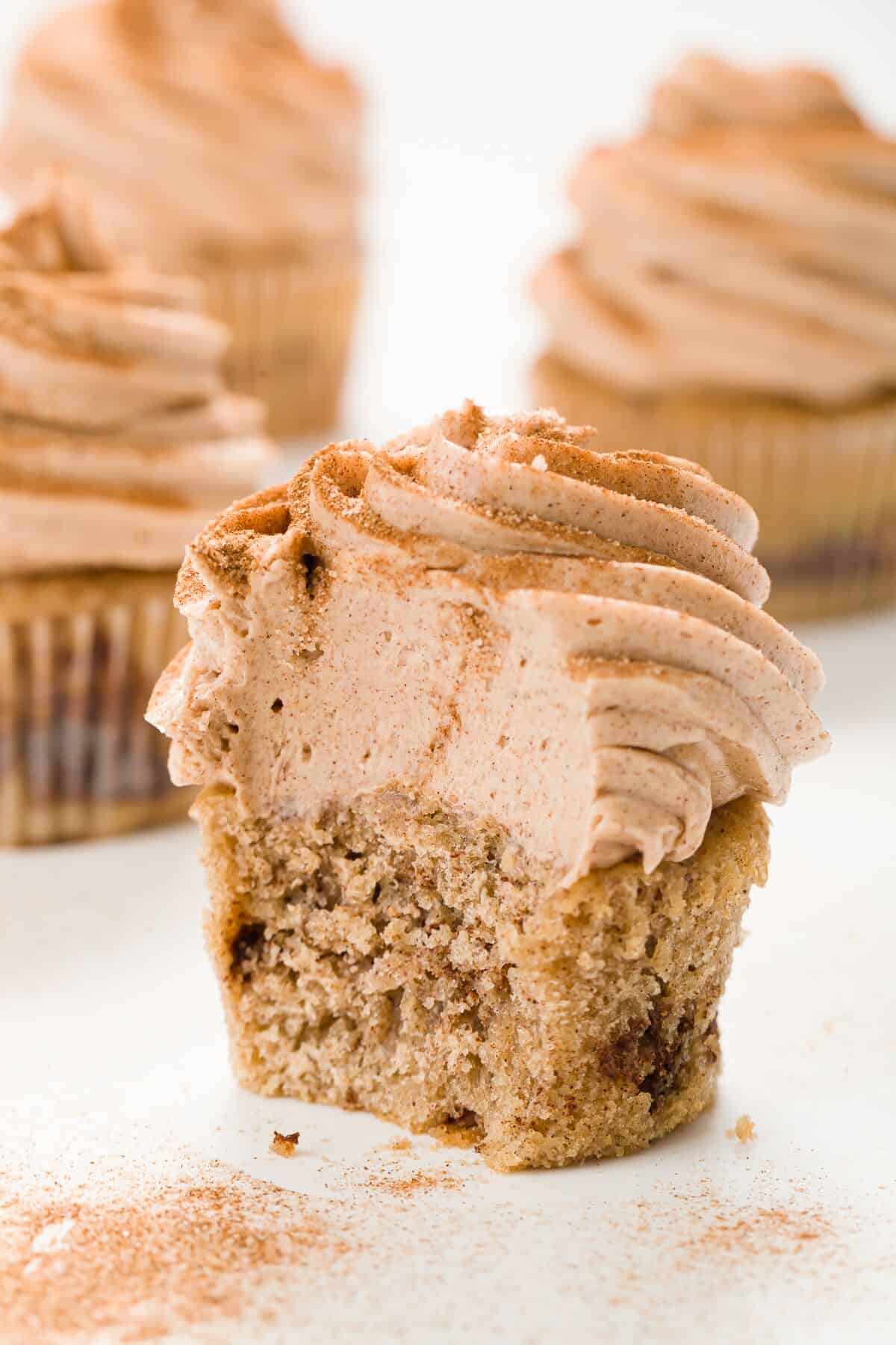 Cinnamon-Sugar Holiday Swirl Cupcakes