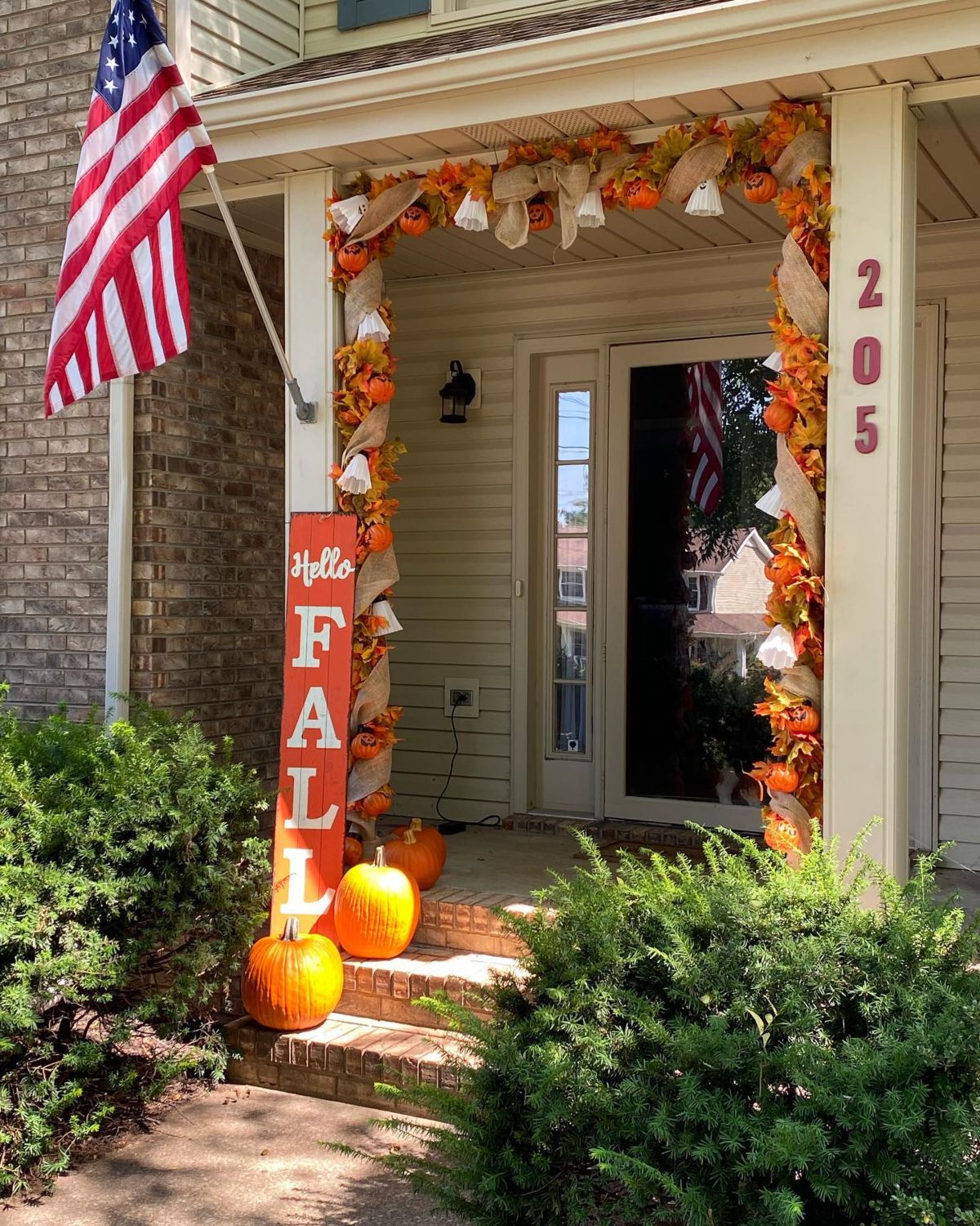 Cozy Pumpkin & Leaf Welcome Way