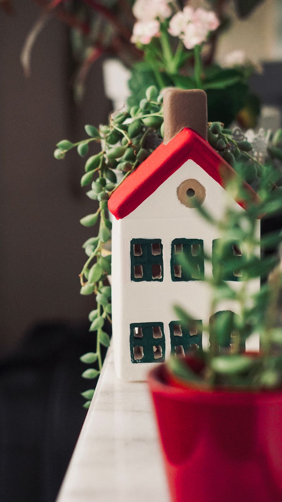 Style a Tiny Vignette for Any Surface