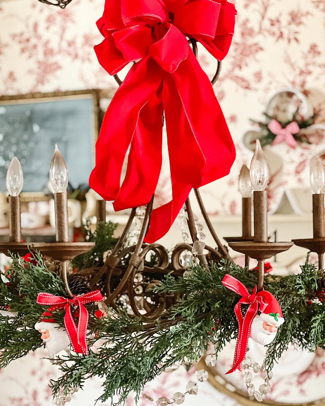 Set a Strong Seasonal Focal Point