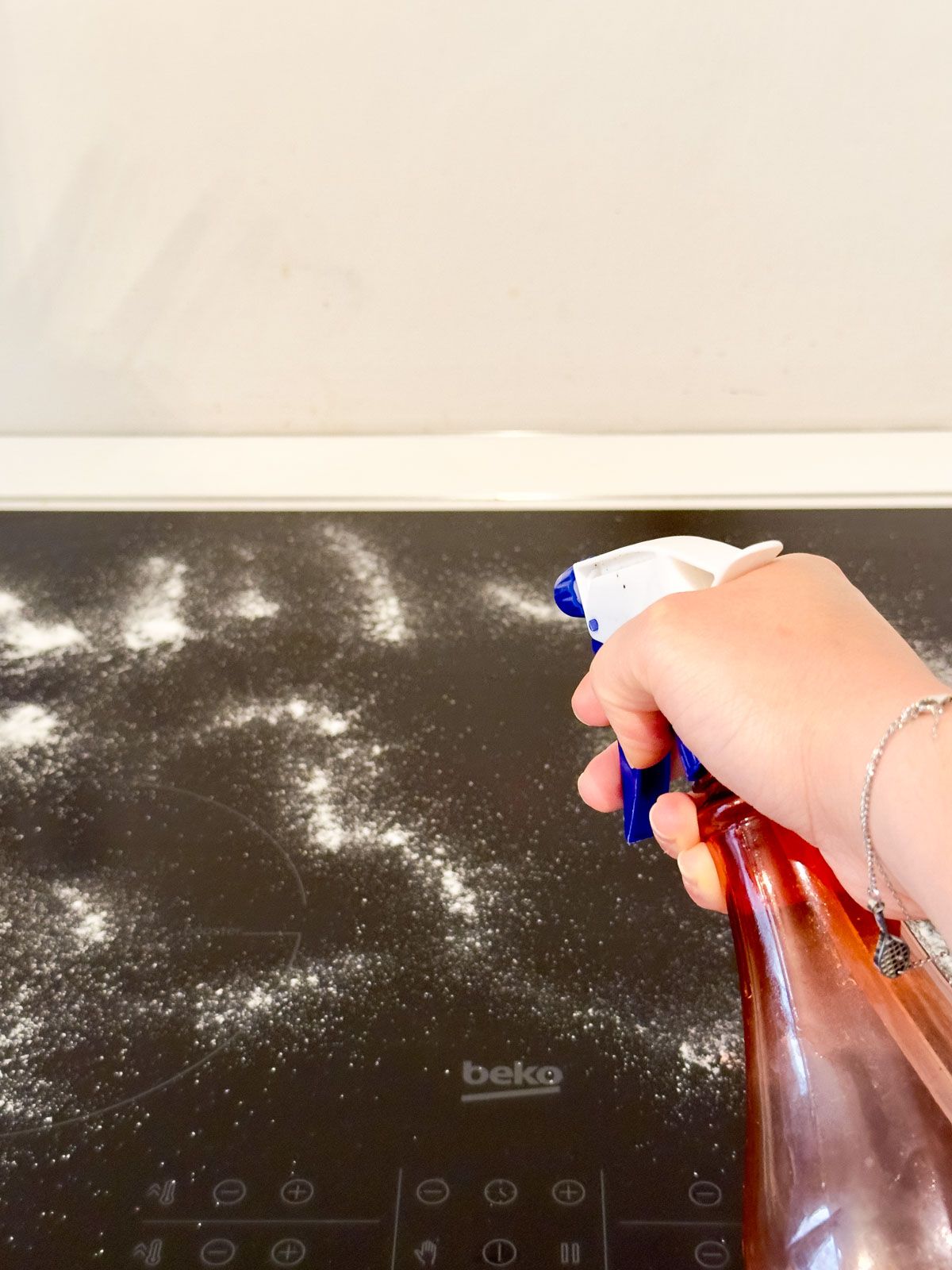 Sparkle Up Your Induction Cooktop with a Simple Baking Soda & Vinegar Trick