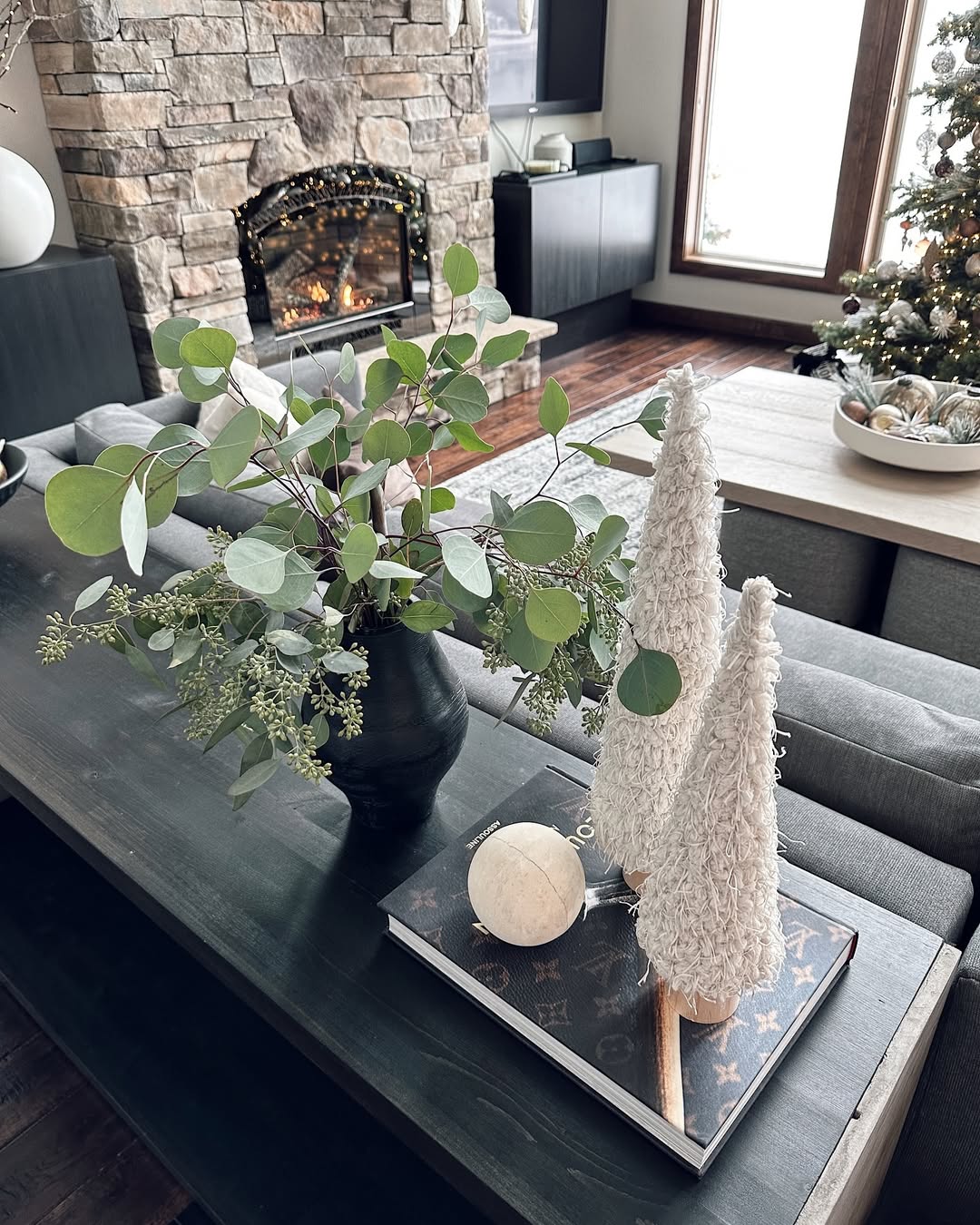 Set a Strong Seasonal Focal Point