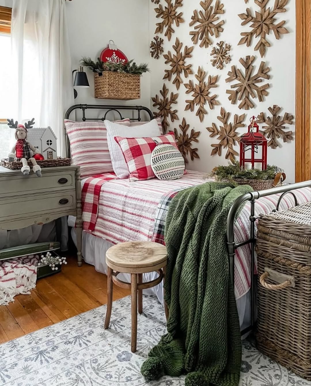 Add Rustic Snowflakes to a Guest Room