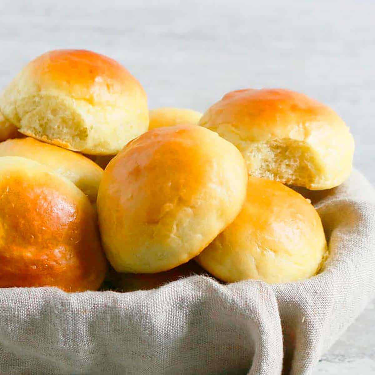 Herbed Avocado Pull-Apart Holiday Rolls