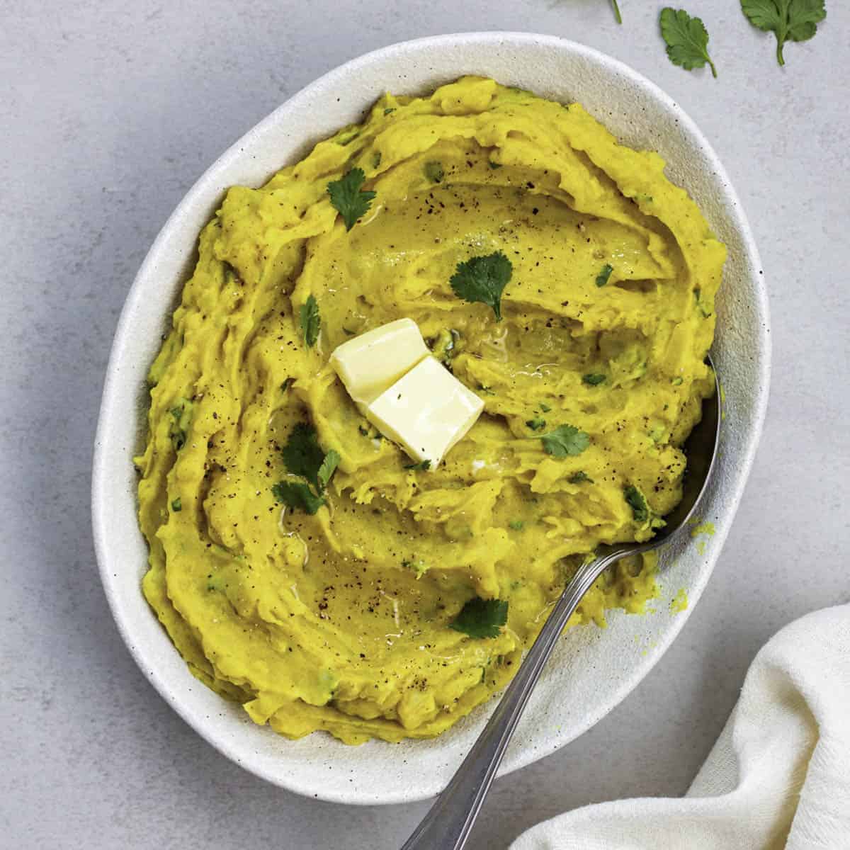 Holiday Spice-Scented Mashed Potatoes