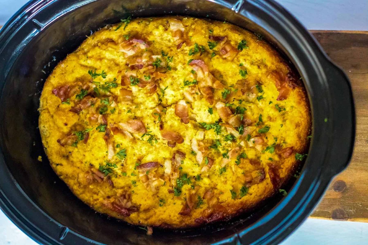 Rustic Skillet Cornbread and Crispy Bacon Dressing