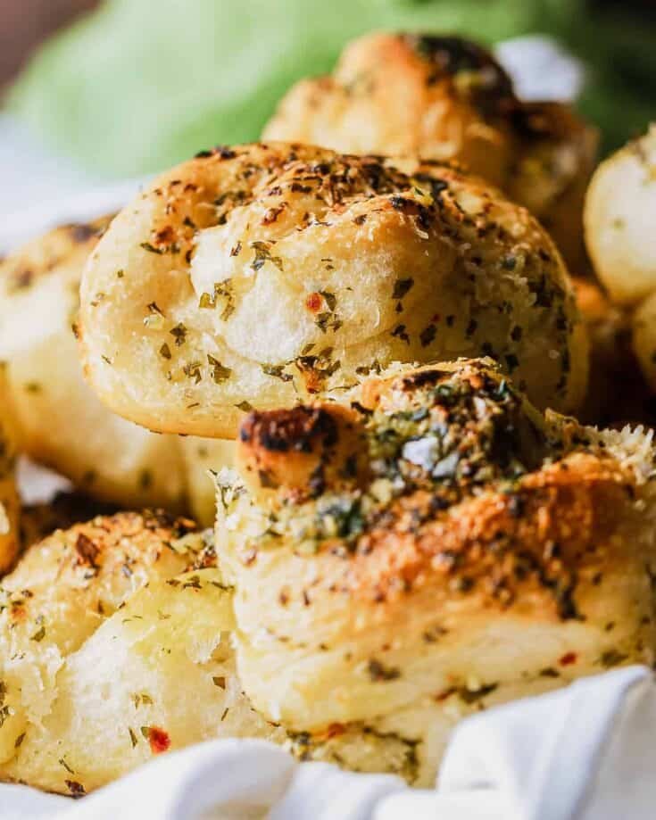 Herbed Pull-Apart Garlic Knots
